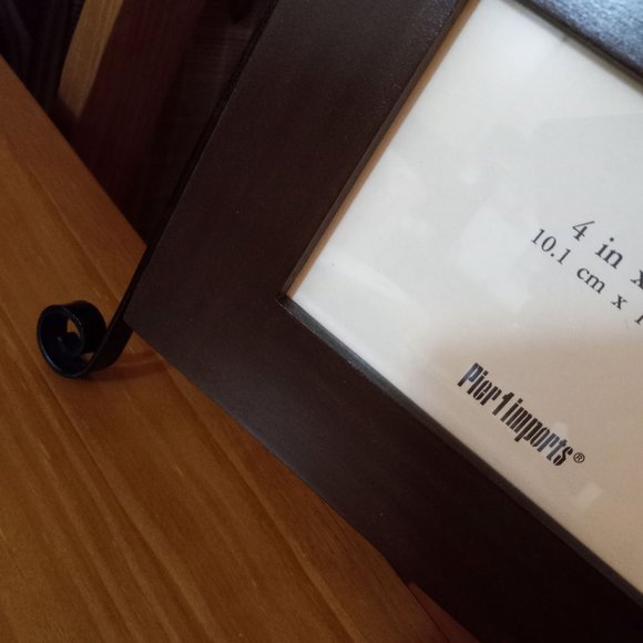 PICTURE FRAME - Picture 3 of 3